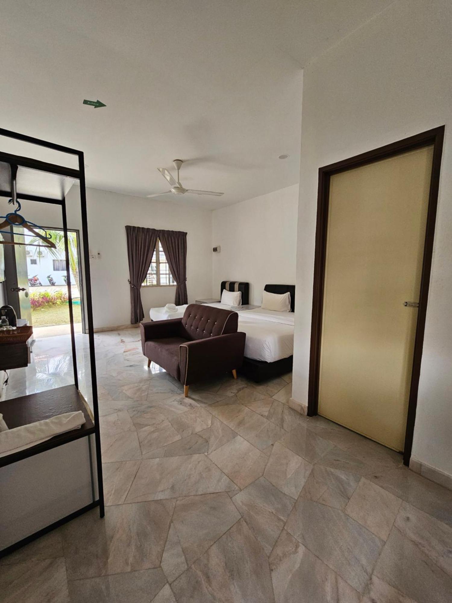 Lilla Summer Retreat - Bentong Buitenkant foto