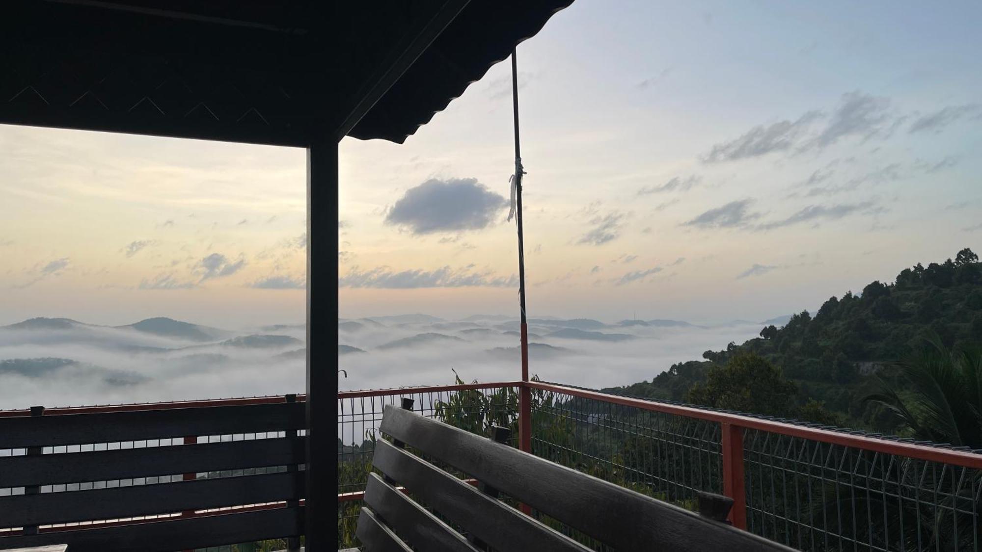 Lilla Summer Retreat - Bentong Buitenkant foto